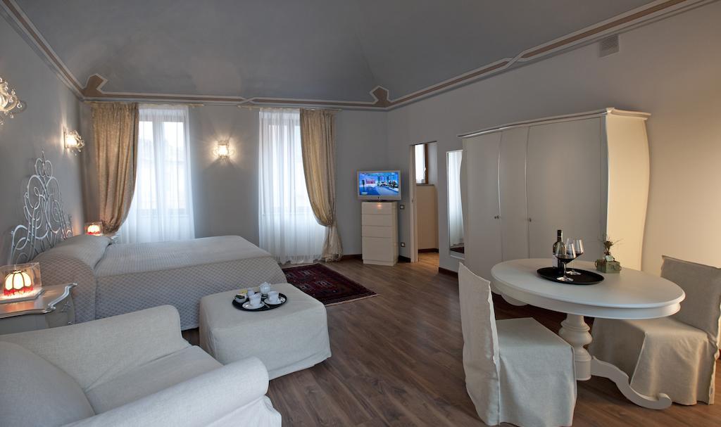 Vinoteca La Sacrestia Bed & Breakfast Alba  Ruang foto